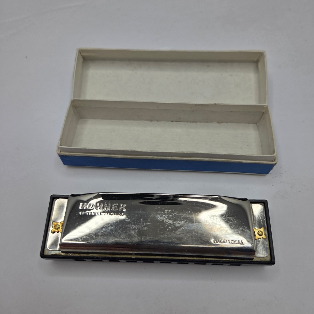 Hohner International Harmonica 10 Hole Key of C Silver Diatonic with Box